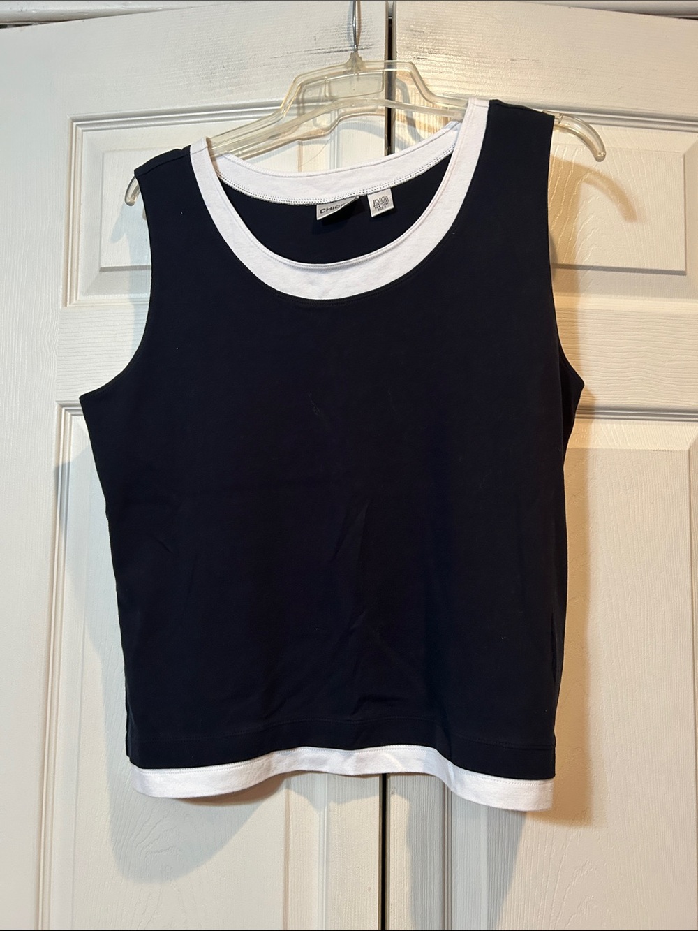 Chico’s sz 3 (US 16) Classic Contrast Trim Sleeveless Top - Black/White